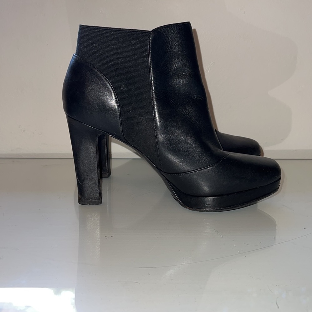 Black Via Spiga Platform Chelsea Boot Sz 9